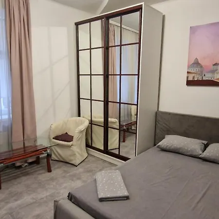 Біля Оперного Театру Apartment Lviv Exterior photo
